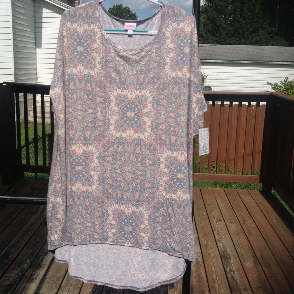 Lularoe Irma shirt